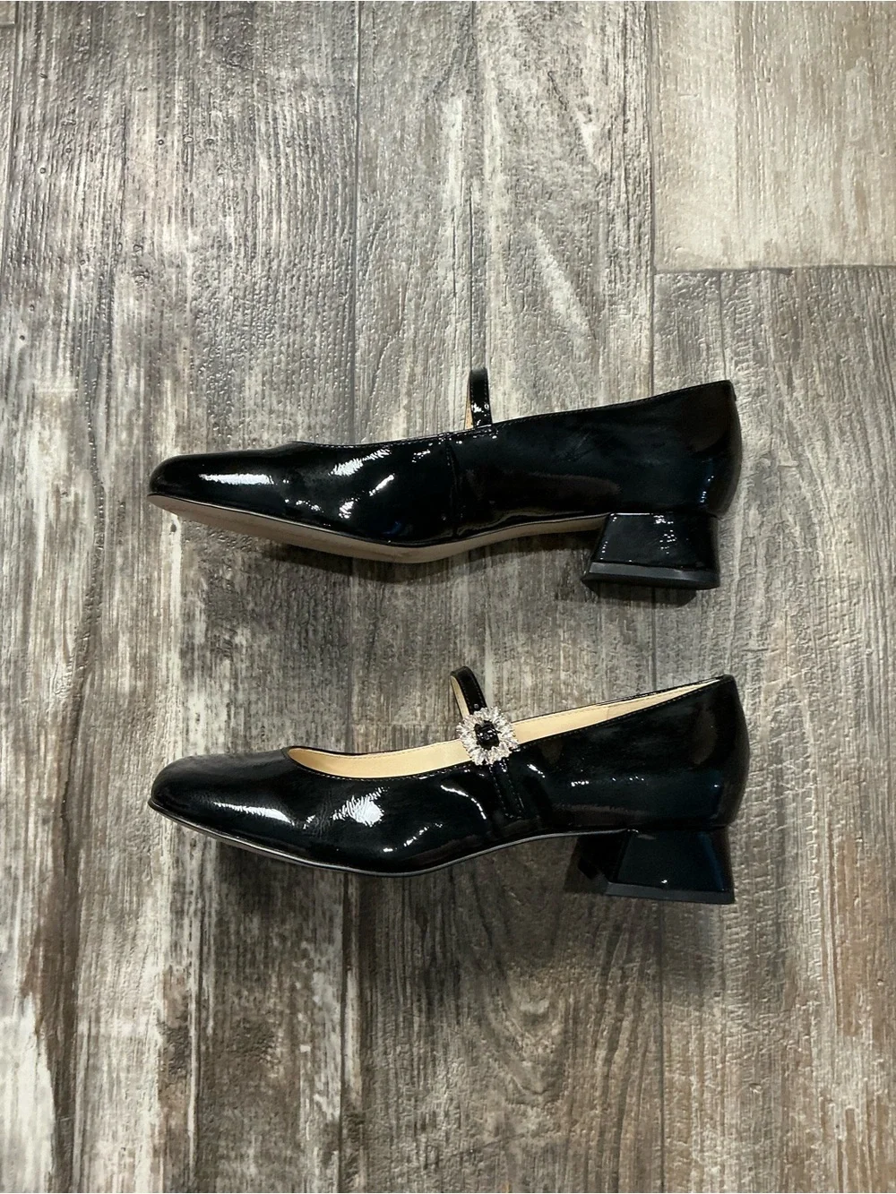 Jessica Simpson Black Patent Mary Jane Pumps with Jeweled Buckle Size 8.5